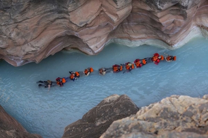 Picture of AZ, GRAND CANYON, STUDENTS FLOAT ON HAVASU CREEK