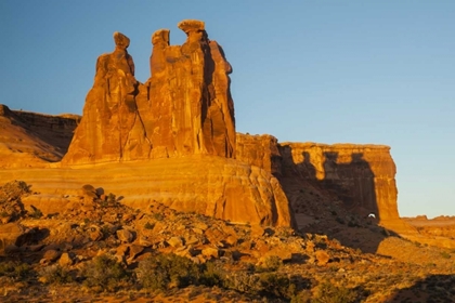 Picture of UT, ARCHES NP THE THREE GOSSIPS FORMATION