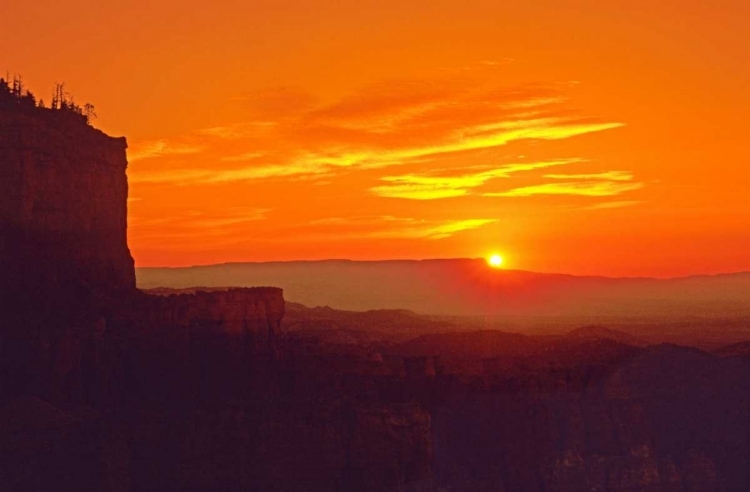 Picture of UT, BRYCE CANYON, AGUA CANYON SUNRISE ON HOODOOS