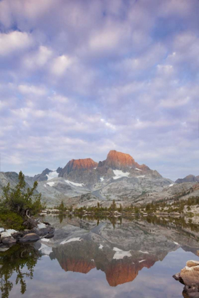 Picture of CALIFORNIA MOUNTAINS REFLECT IN GARNET LAKE