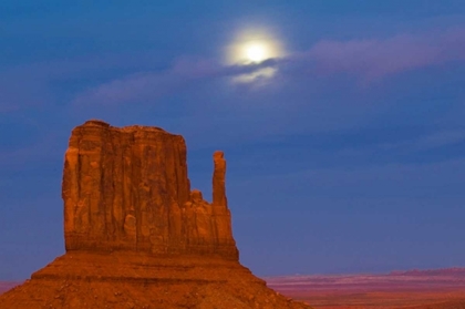 Picture of UT, MONUMENT VALLEY MITTENS FORMATION AT SUNSET