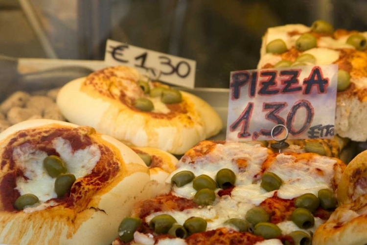 Picture of ITALY, VENICE PIZZA SLICES FOR SALE