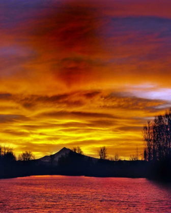 Picture of OREGON MT HOOD AND WHITAKER POND AT SUNRISE