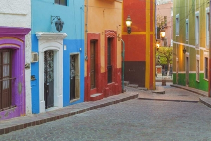 Picture of MEXICO, GUANAJUATO COLORFUL STREET SCENE