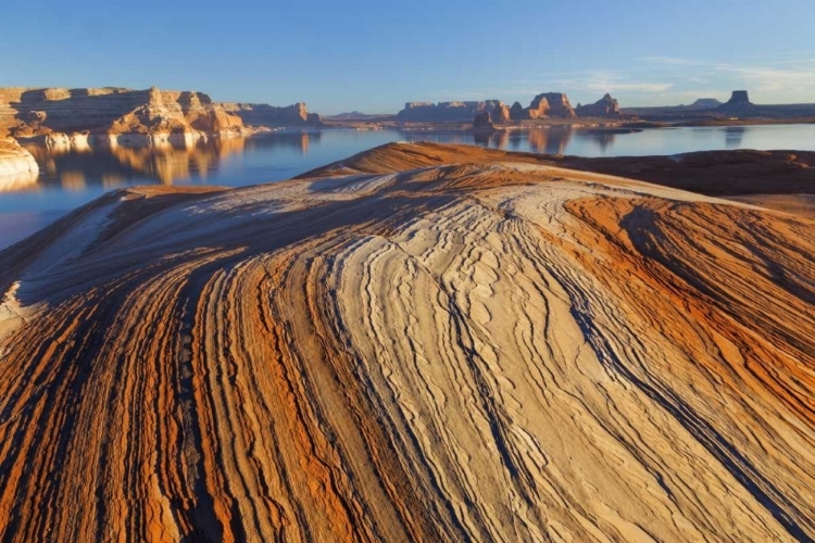 Picture of UTAH WEATHERING PIT RIDGE AT LAKE POWELL