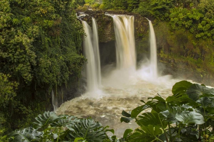 Picture of HI, BIG ISLAND, WAILUKU RIVER, RAINBOW FALLS