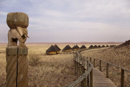 Picture of NAMIBIA, SOSSUSVLEI BOARDWALK TO LODGES