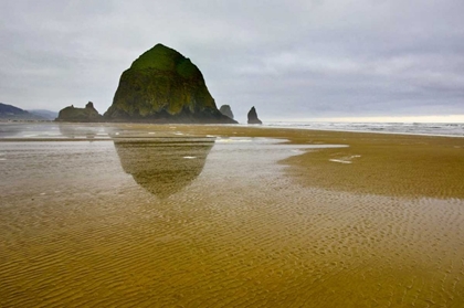 Picture of OR, CANNON BEACH SUNRISE OVERF HAYSTACK ROCK