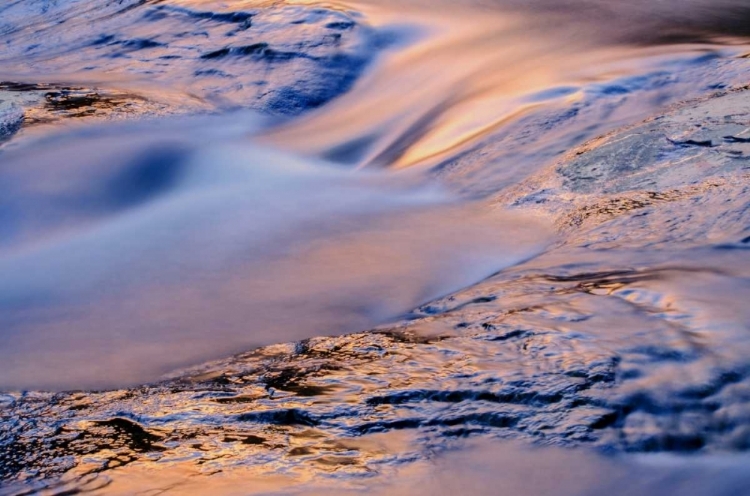 Picture of ARIZONA, SEDONA REFLECTIONS ON WATER OVER ROCK