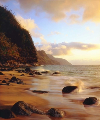 Picture of HAWAII, KAUAI WAVES ON THE NA PALI COAST