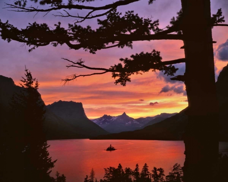 Picture of MT, GLACIER NP LANDSCAPE OF ST MARY LAKE, SUNSET