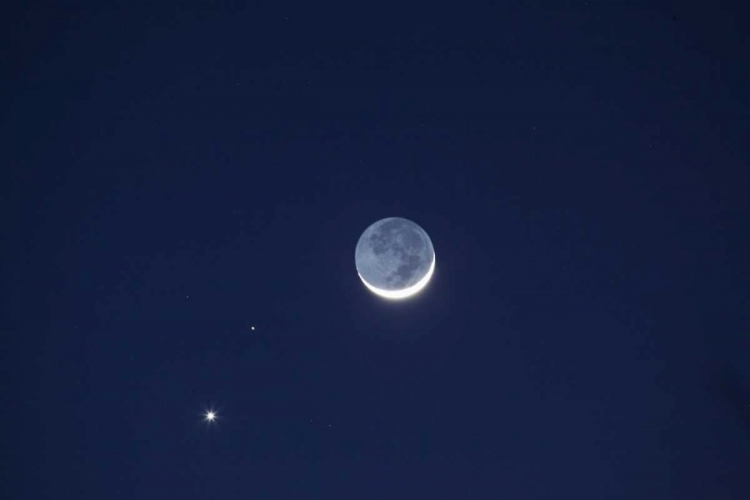 Picture of CALIFORNIA MOON, VENUS AND PLUTO IN THE SKY