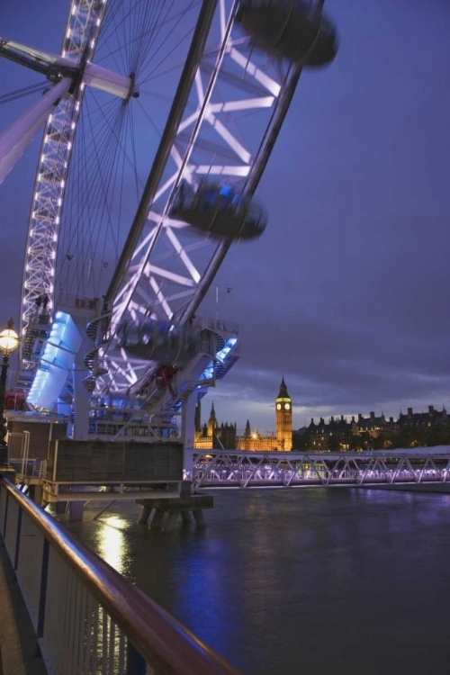 Picture of GREAT BRITAIN, LONDON CITYSCAPE AT TWILIGHT