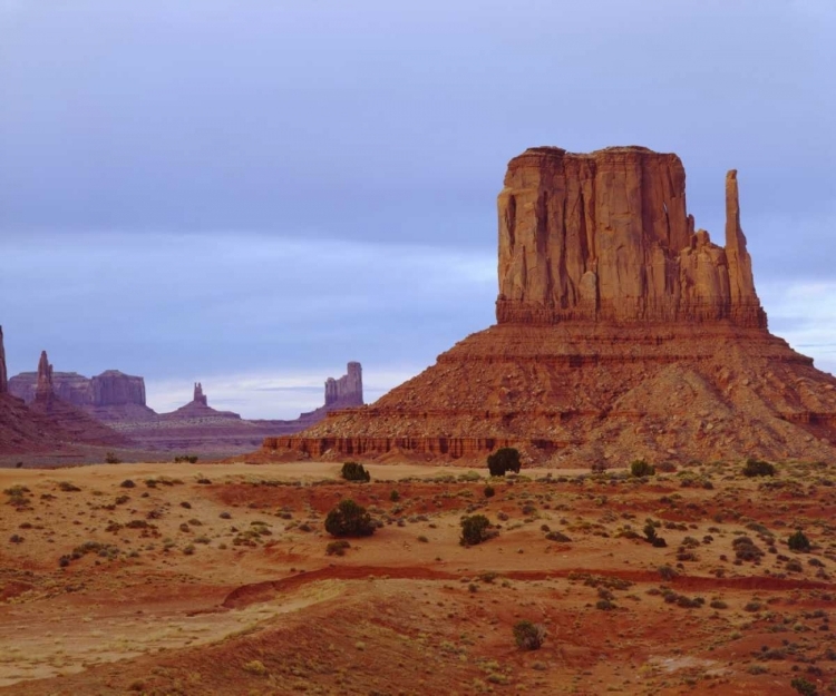 Picture of ARIZONA SANDSTONE FORMATIONS IN MONUMENT VALLEY