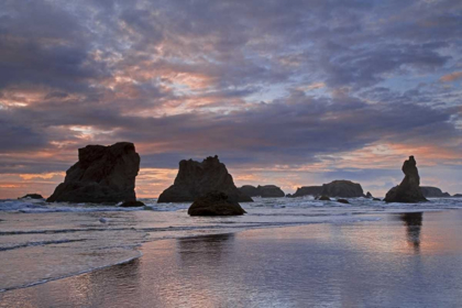 Picture of OR, BANDON SUNSET OVER SEASTACKS ON OCEAN BEACH