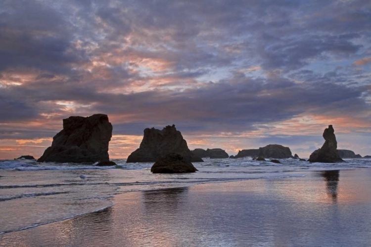 Picture of OR, BANDON SUNSET OVER SEASTACKS ON OCEAN BEACH