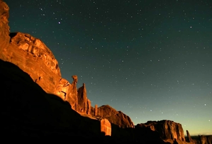 Picture of UT, ARCHES NP MOONRISE HIGHLIGHTS PARK AVENUE