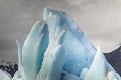 Picture of ICELAND, JOKUSARLON UNUSUAL ICEBERG FORMATIONS