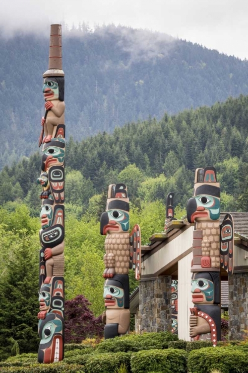 Picture of USA, WASHINGTON STATE, JAMESTOWN TOTEM ART PR