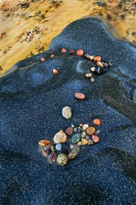 Picture of MICHIGAN LAKE SUPERIOR ROCKS ON BEACH