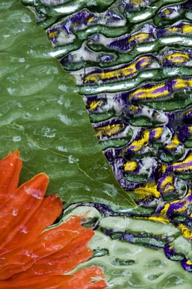 Picture of FLOWERS AND LEAVES IN PATTERN UNDER GLASS