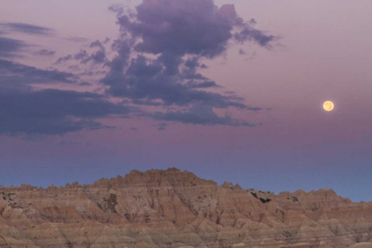 Picture of SD, BADLANDS NP SUNRISE AND MOONSET