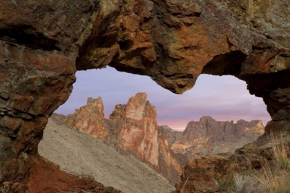 Picture of OREGON VIEW OF LESLIE GULCH THROUGH ROCK OPENING