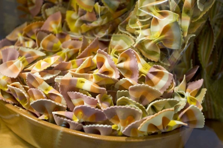 Picture of ITALY, VENICE BOW TIE PASTA IN BOWL IN STORE
