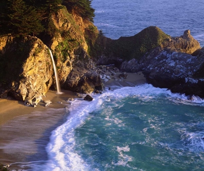 Picture of CA, JULIA PFEIFFER BURNS WATERFALL ON THE COAST