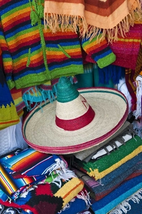 Picture of MEXICO, TEOTIHUACAN SOMBRERO AND BLANKETS