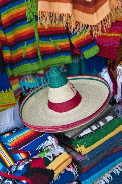 Picture of MEXICO, TEOTIHUACAN SOMBRERO AND BLANKETS