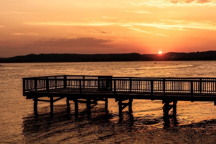 Picture of LAKE SUNSET