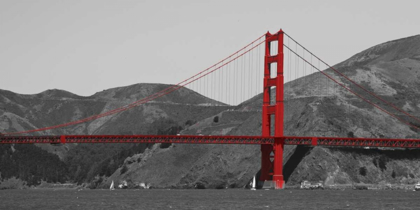 Picture of GOLDEN GATE BRIDGE WITH RED POP