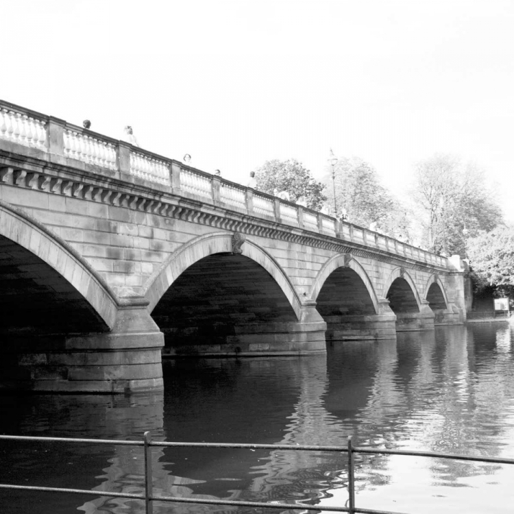 Picture of HYDE PARK BRIDGE