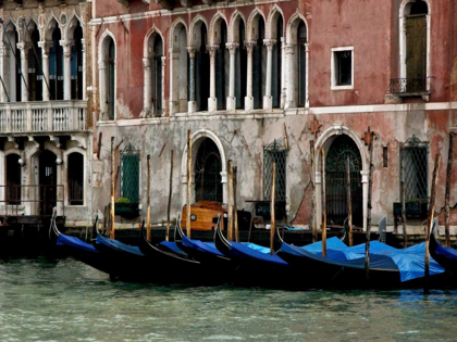 Picture of VENICE GONDOLAS II