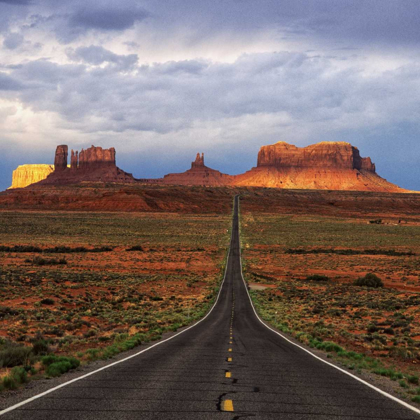 Picture of MONUMENT VALLEY IV