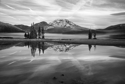 Picture of SOUTH SISTER AT SPARKS LAKE BW
