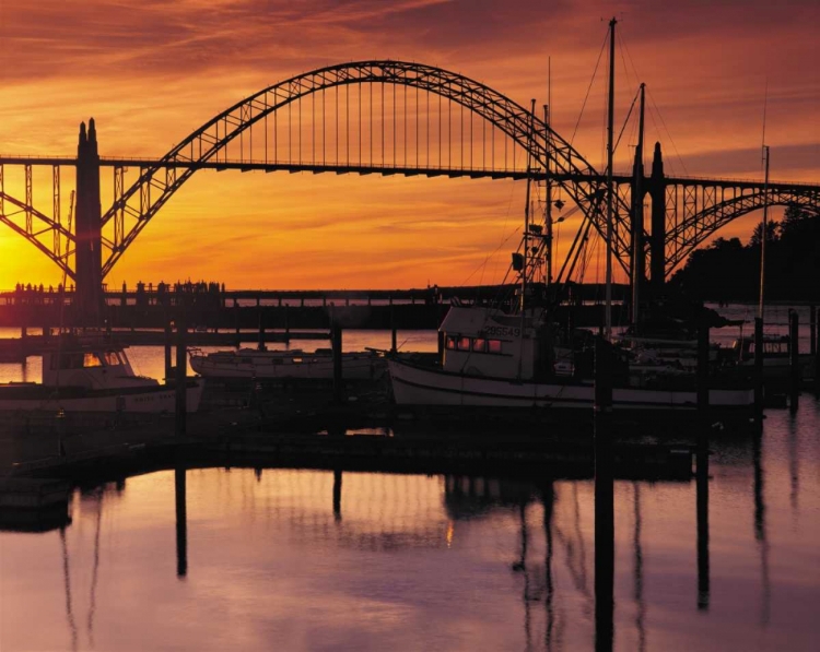 Picture of YAQUINA BAY SUNSET