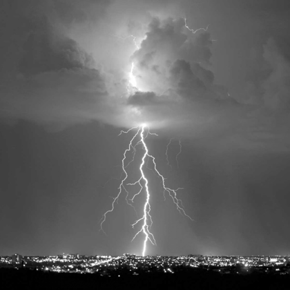 Picture of BLUE LIGHTNING SQ BW