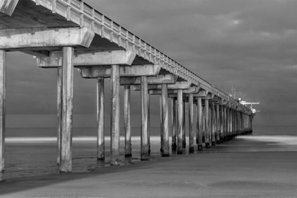 Picture of SCRIPPS PIER BW I