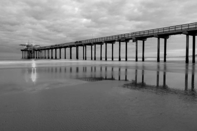 Picture of SCRIPPS PIER BW II