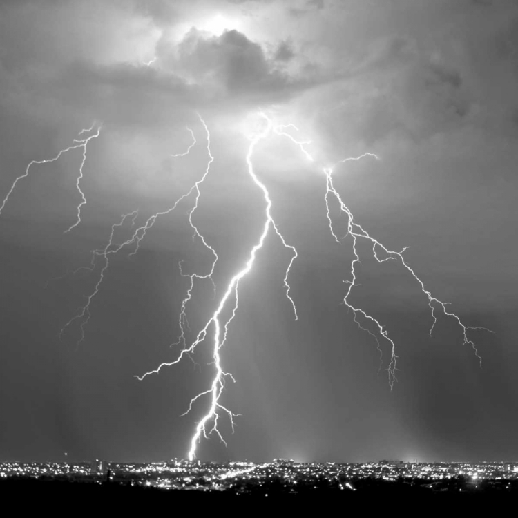 Picture of URBAN LIGHTNING II BW