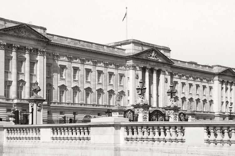 Picture of BUCKINGHAM PALACE BANDW