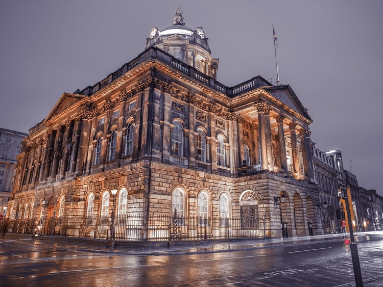 Picture of TOWN HALL BUILDING AT NIGHT, LIVERPOOL, FTBR-1869