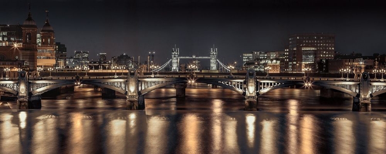 Picture of LONDON GLOW