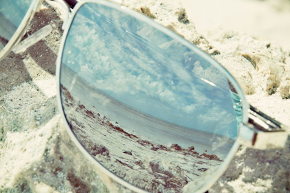Picture of SUNGLASS REFLECTION