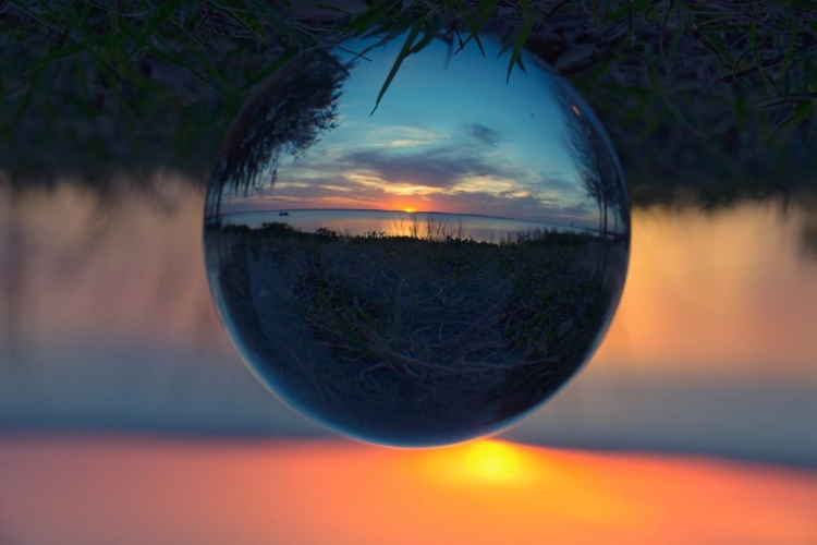 Picture of SUNSET DROPLET VIEW