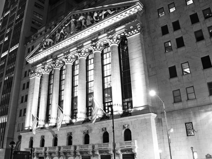 Picture of NEW YORK STOCK EXCHANGE AT NIGHT 