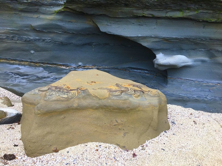 Picture of BEACH ROCKS I