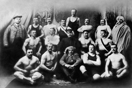 Picture of GROUP OF RUSSIAN WRESTLERS